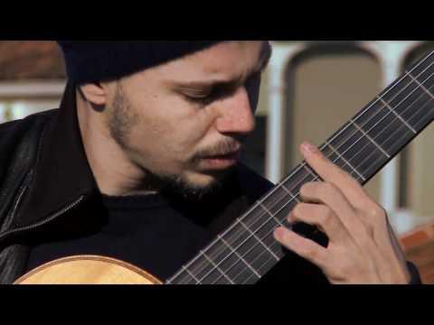 Preview image for the video "Alberto Mesirca - Scarlatti Sonata K1".