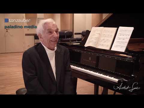 Preview image for the video "Vladimir Ashkenazy plays Debussy (official trailer)".